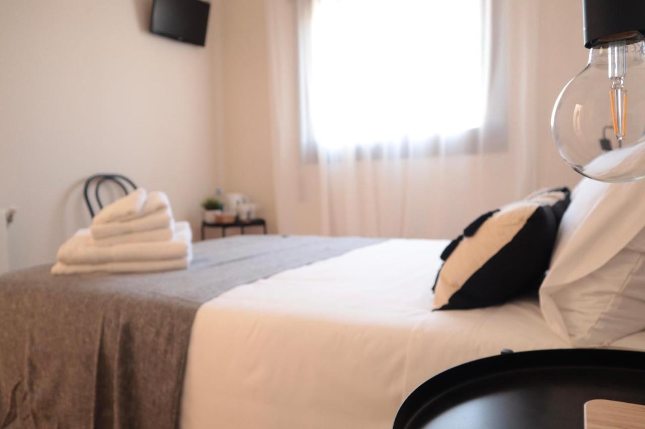 Barcelona Pr Guesthouse El Prat de Llobregat Esterno foto