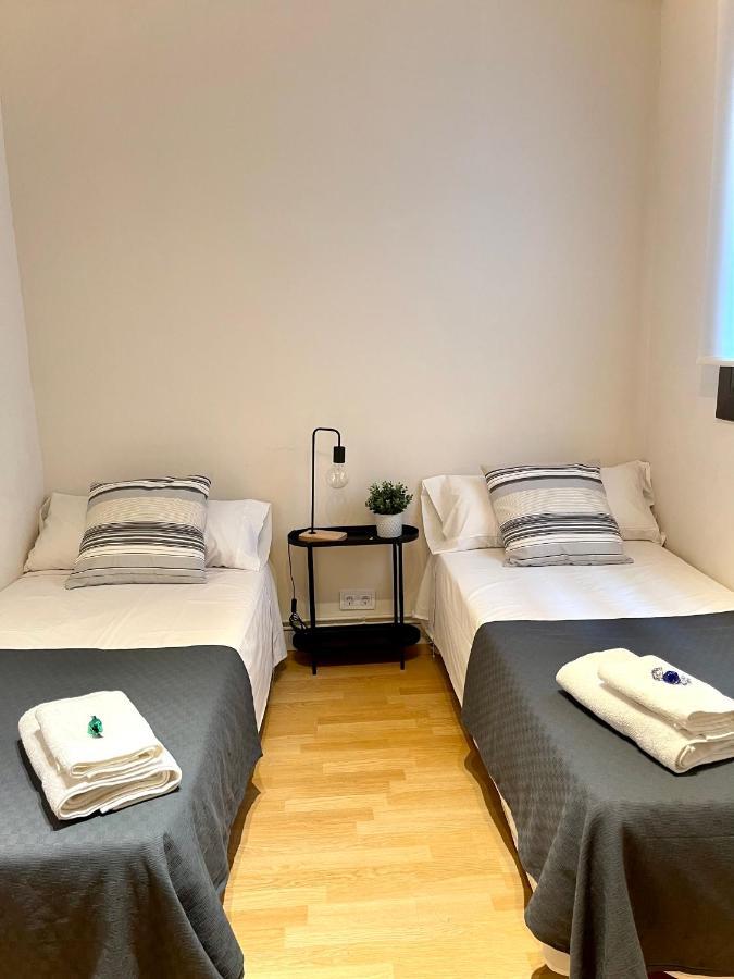 Barcelona Pr Guesthouse El Prat de Llobregat Esterno foto